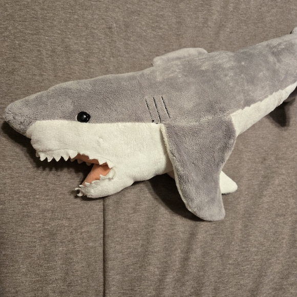 22" Great White Shark Plush - Picture 4 of 5